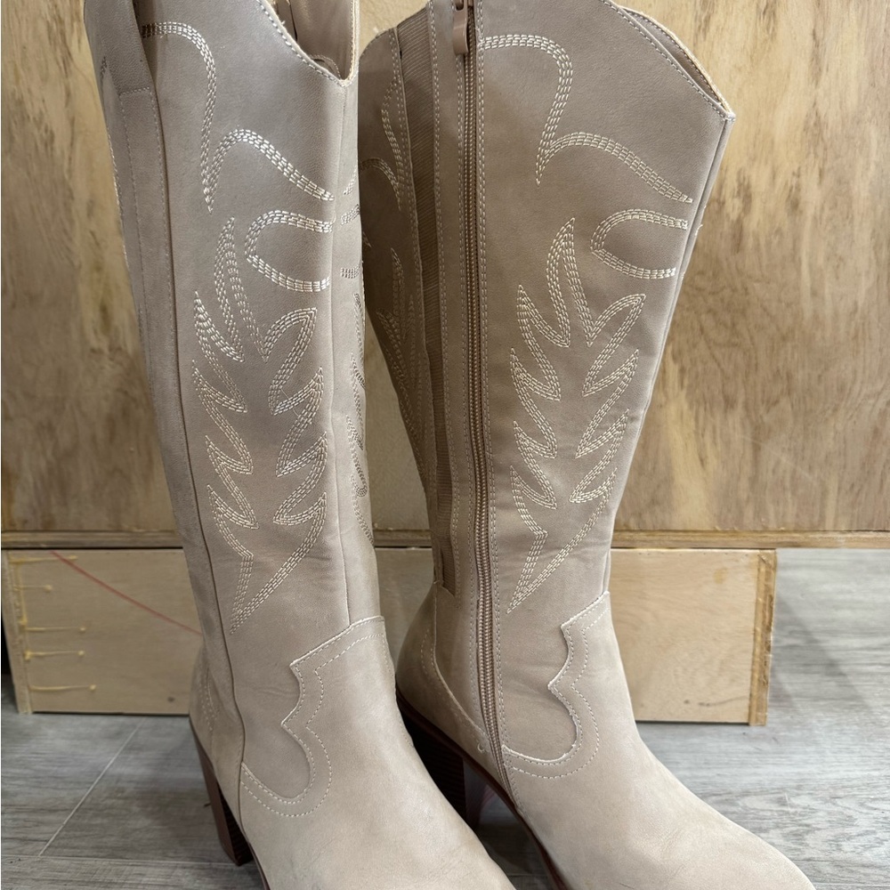 Women's Beige Cowboy Boots
